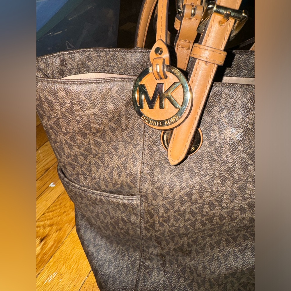 Michael Kors Signature Jet Set Logo East West Tote, Large Brown Handbag - Picture 3 of 6